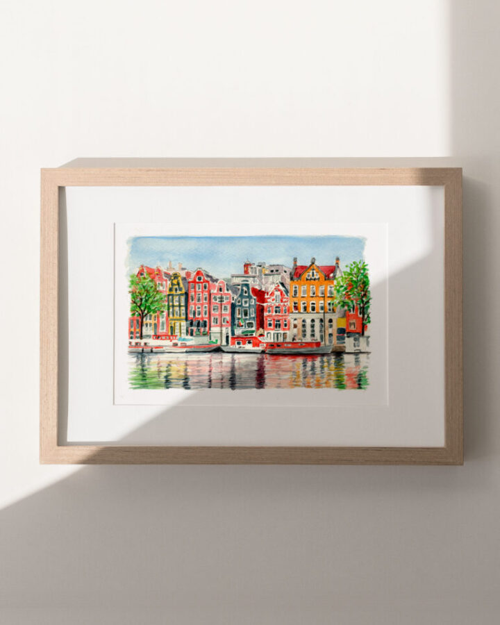 Lámina ilustrada de Bélgica pintada en acuarela a mano con fachadas de colores típicas flamencas reflejadas en el canal y arquitectura histórica