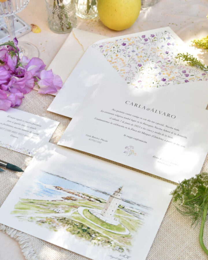 Conjunto completo de papelería nupcial colección Toscana con invitaciones decoradas con motivos florales en acuarela artesanal sobre papel premium
