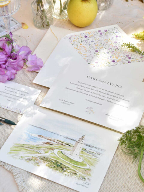 Invitación de boda estilo toscano con ilustración de limones y flores de lavanda pintadas a mano en acuarela sobre papel premium
