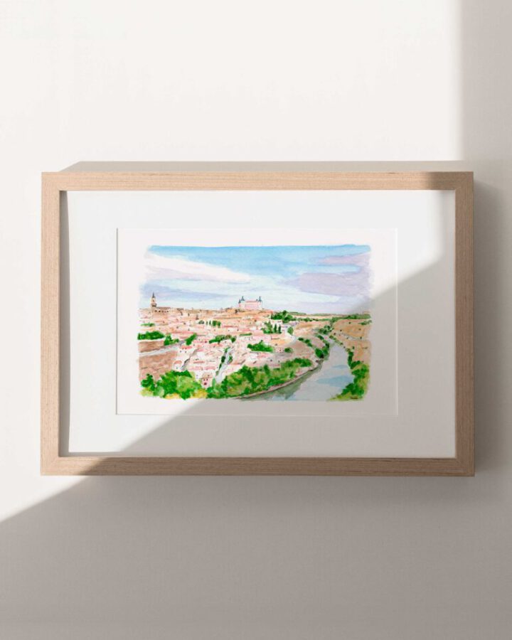 Lámina en acuarela artesanal con vista panorámica de Toledo mostrando el Alcázar, la catedral y el río Tajo rodeado de vegetación